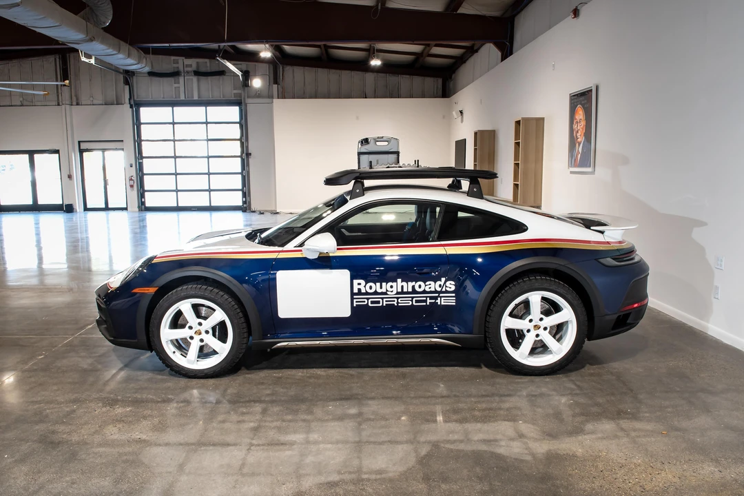 2024 Porsche 992 Dakar - Image 15 of 31