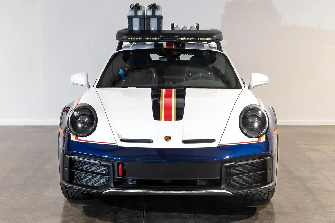 2024 Porsche 992 Dakar - Image 2 of 31