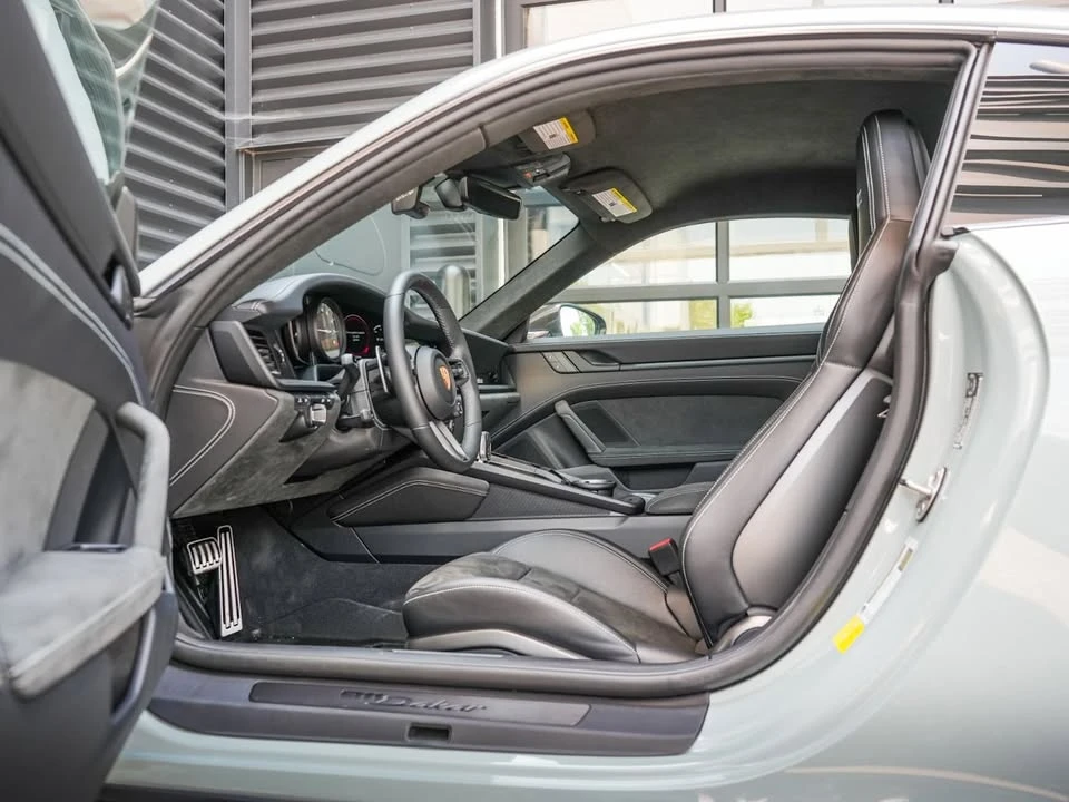 2024 Porsche 992 Dakar - Image 17 of 20