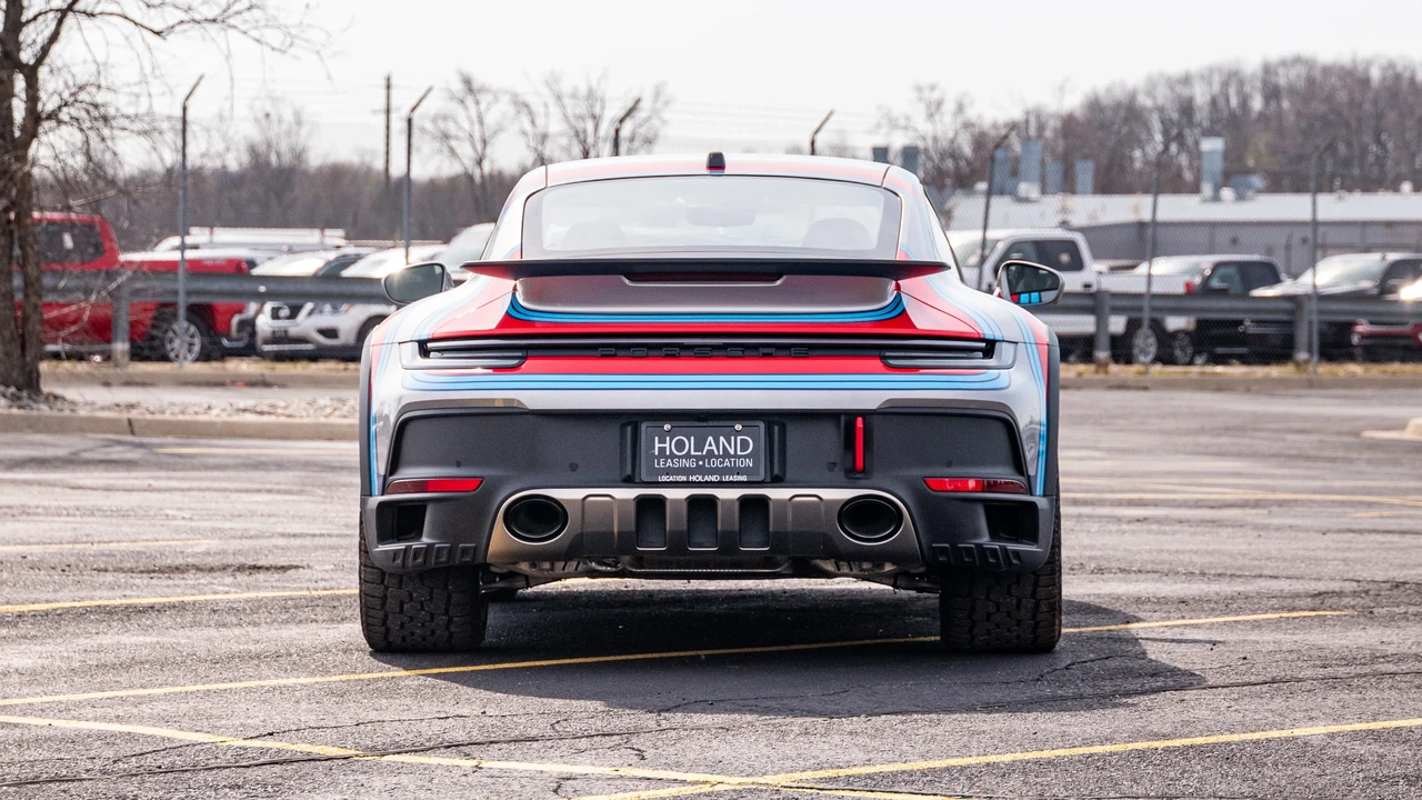 2024 Porsche 992 Dakar - Image 4 of 31