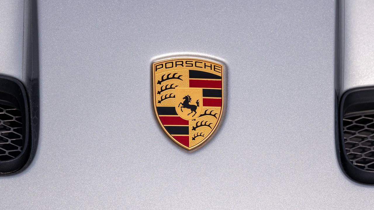 2024 Porsche 992 Dakar - Image 27 of 31