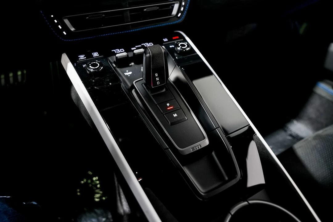 2024 Porsche 992 Dakar - Image 20 of 21