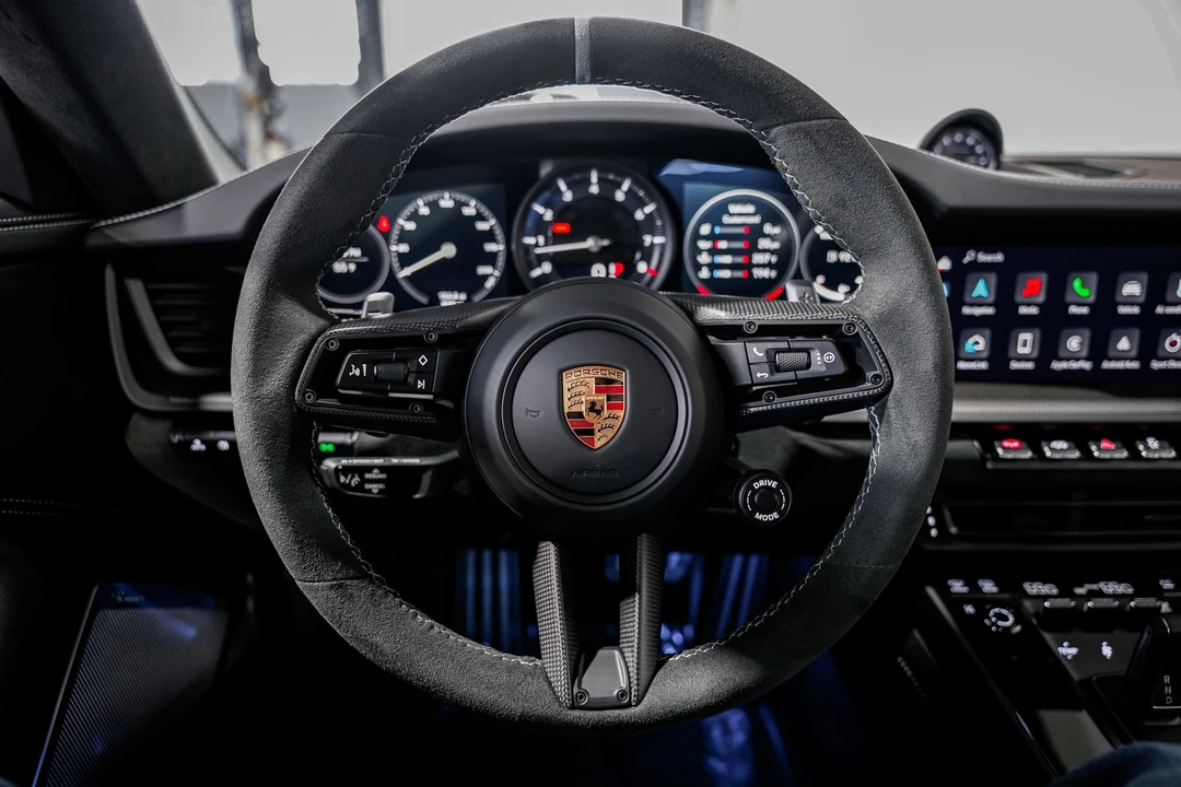 2024 Porsche 992 Dakar - Image 11 of 12