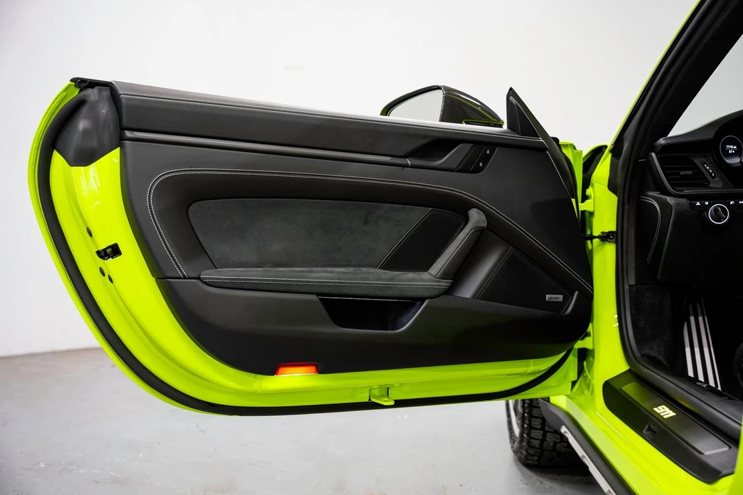 2024 Porsche 992 Dakar - Image 28 of 31