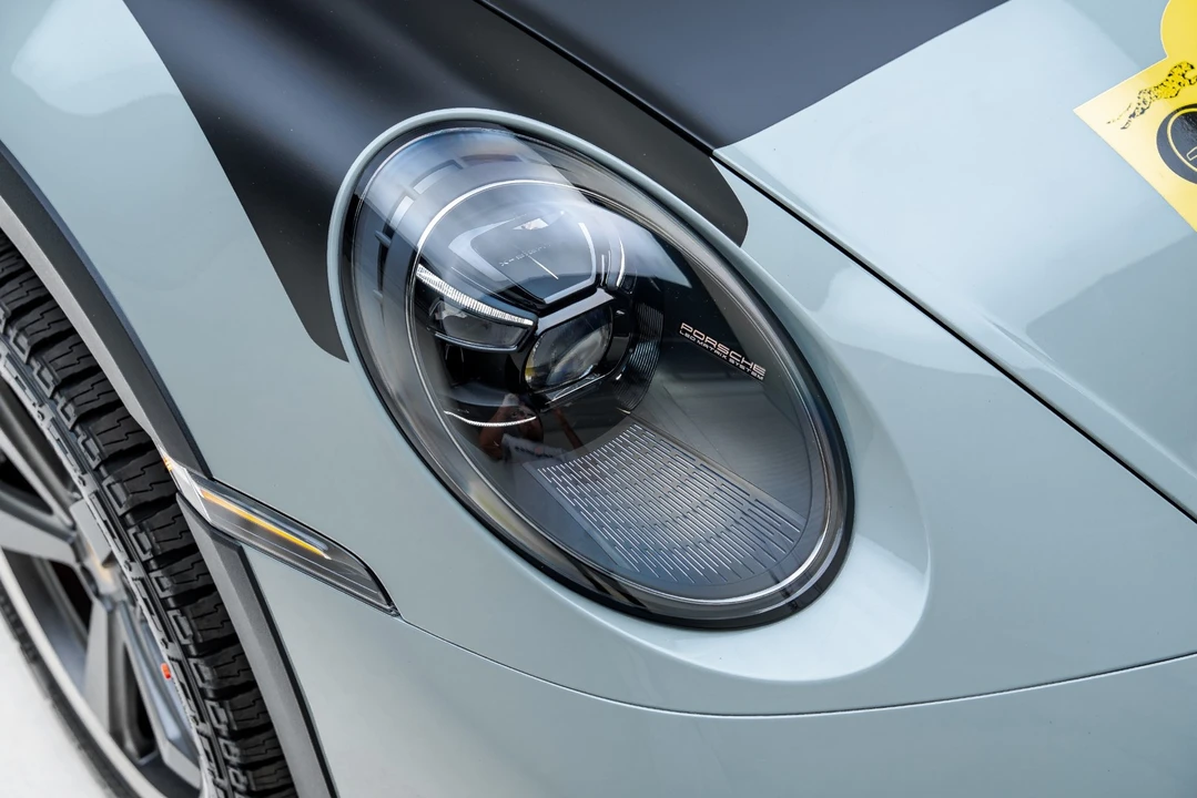 2024 Porsche 992 Dakar - Image 28 of 31