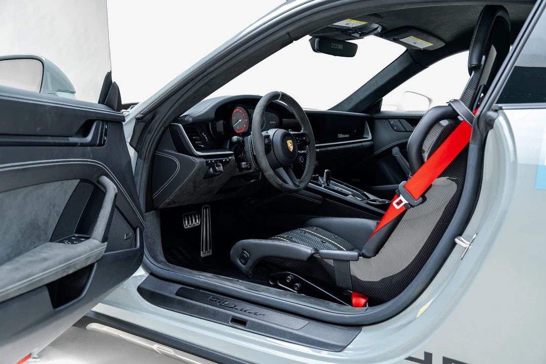 2024 Porsche 992 Dakar - Image 3 of 31