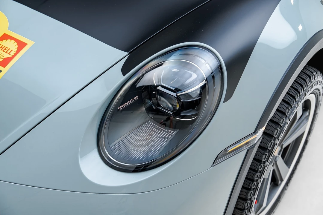 2024 Porsche 992 Dakar - Image 27 of 31