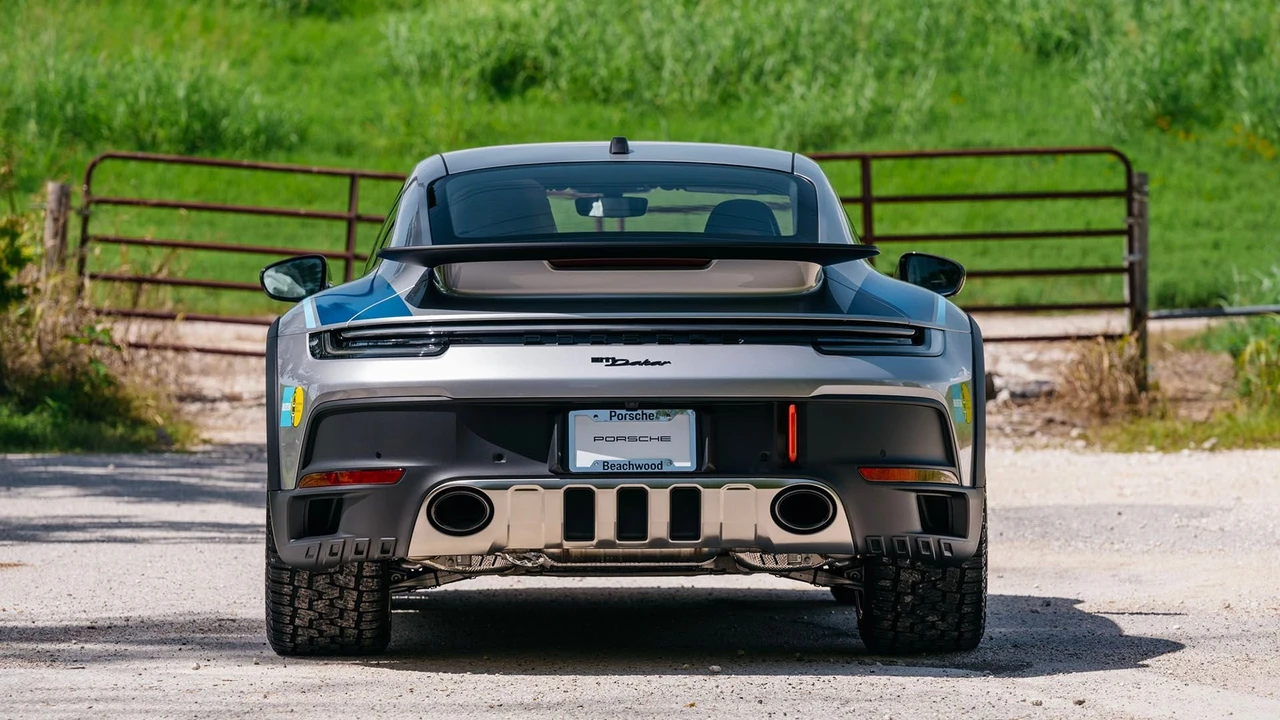 2024 Porsche 992 Dakar - Image 3 of 31