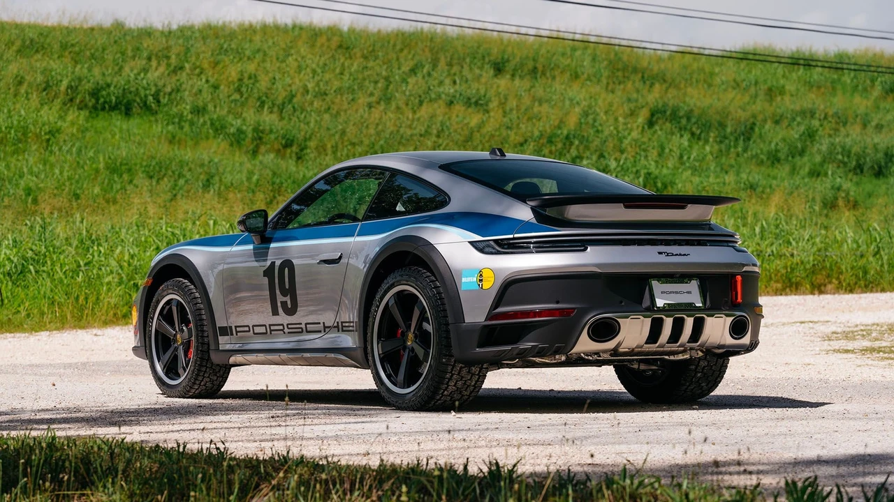 2024 Porsche 992 Dakar - Image 6 of 31