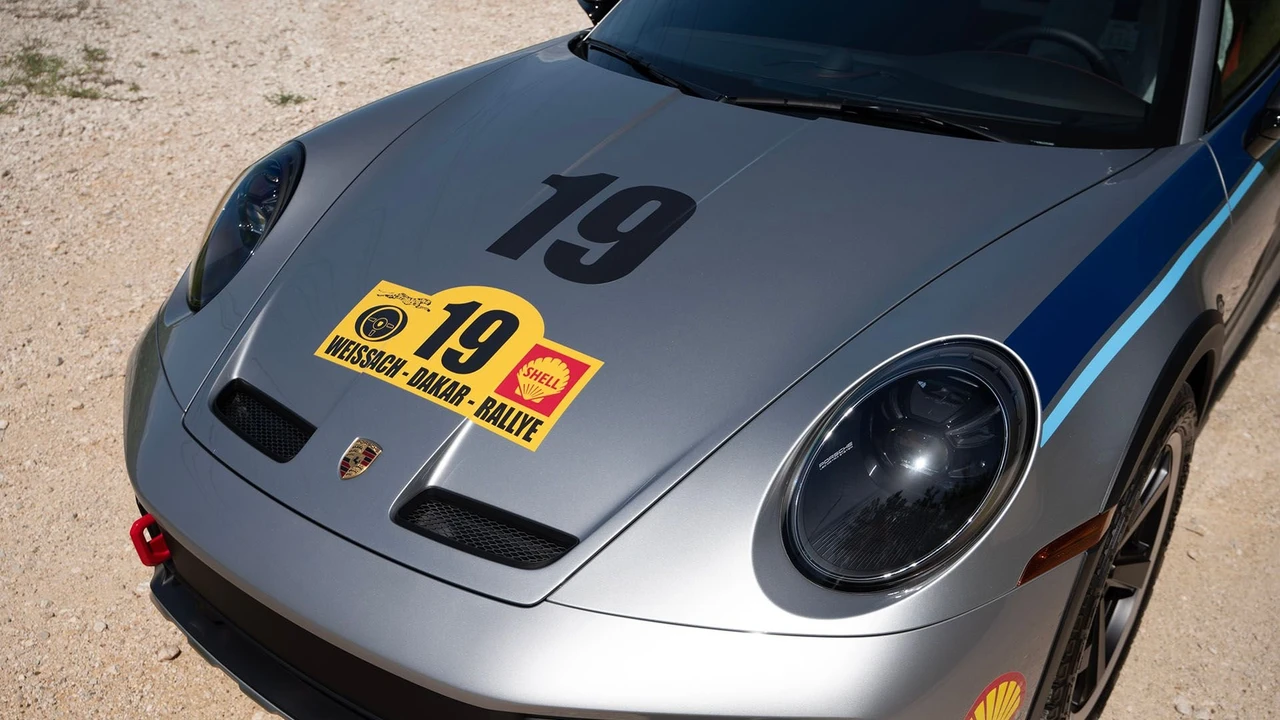 2024 Porsche 992 Dakar - Image 17 of 31