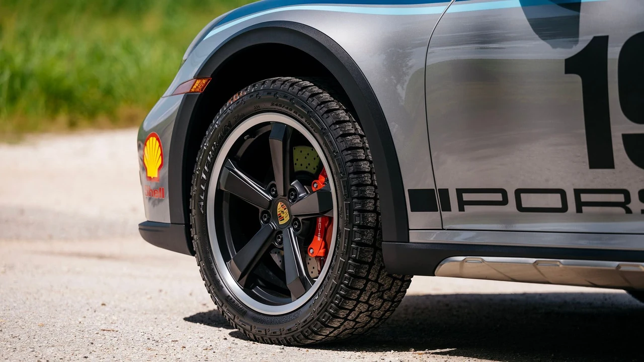 2024 Porsche 992 Dakar - Image 22 of 31