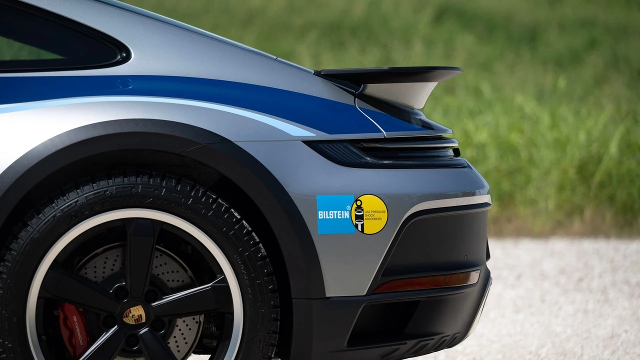 2024 Porsche 992 Dakar - Image 29 of 31