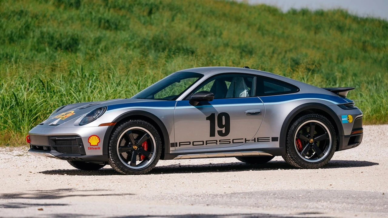 2024 Porsche 992 Dakar - Image 5 of 31