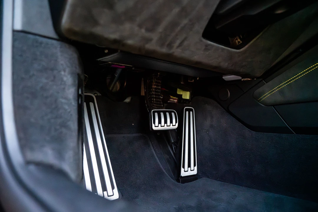 2024 Porsche 992 GT3 - Image 16 of 31