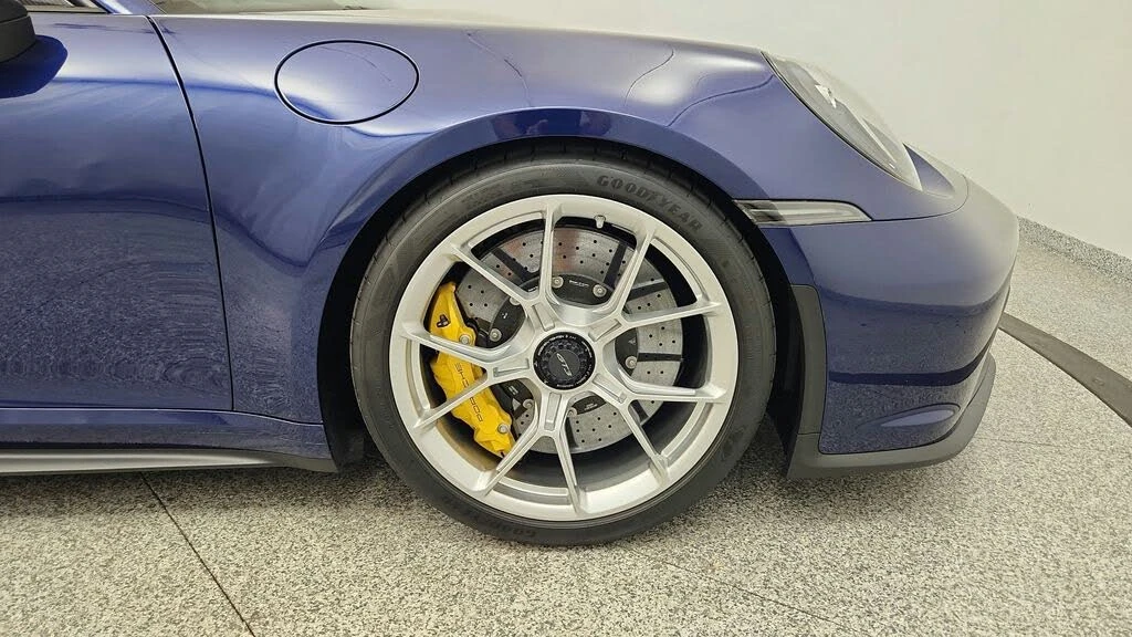 2024 Porsche 992 GT3 - Image 27 of 31