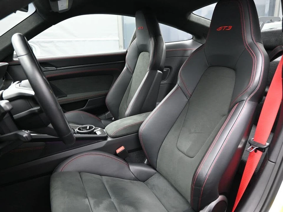 2024 Porsche 992 GT3 - Image 5 of 31