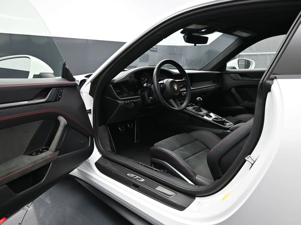 2024 Porsche 992 GT3 - Image 4 of 31