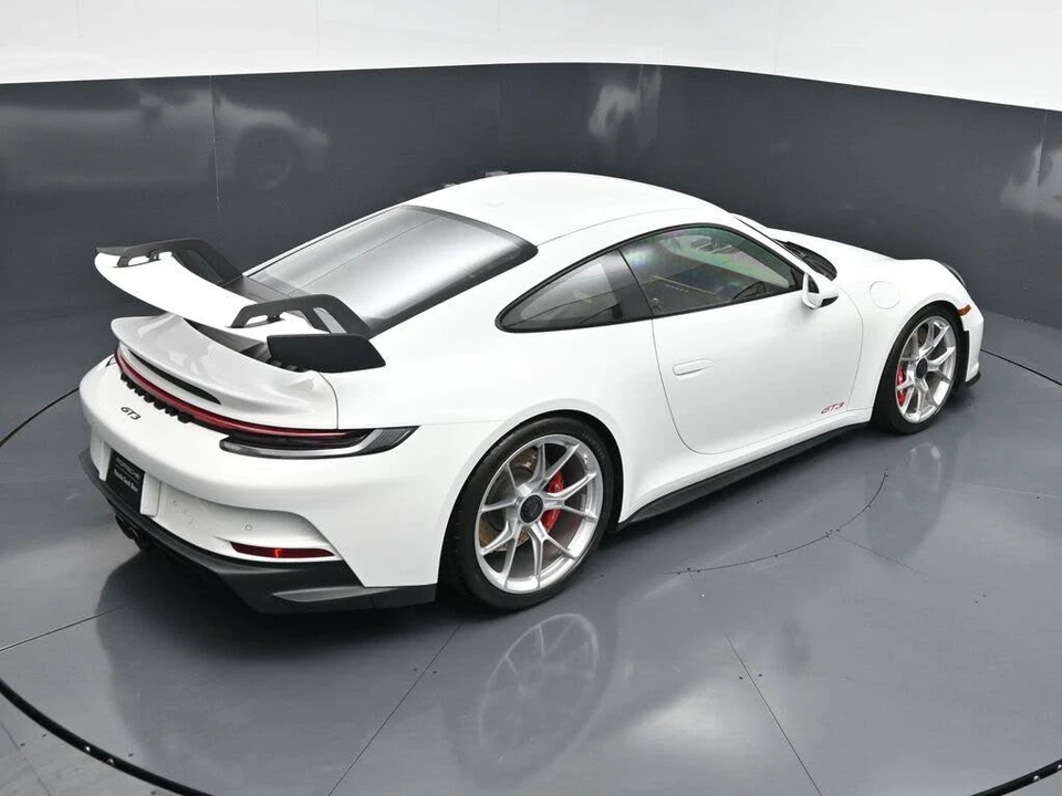 2024 Porsche 992 GT3 - Image 16 of 31