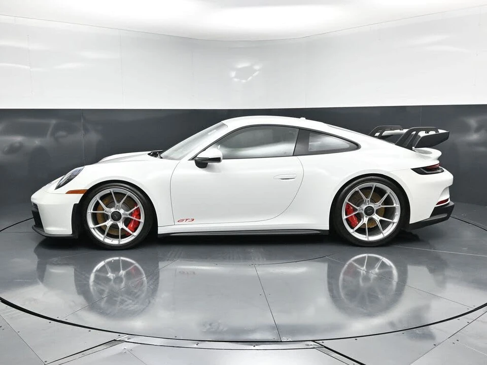 2024 Porsche 992 GT3 - Image 2 of 31