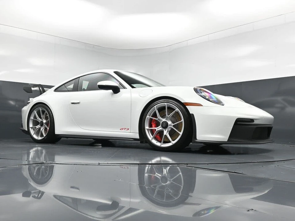 2024 Porsche 992 GT3 - Image 26 of 31