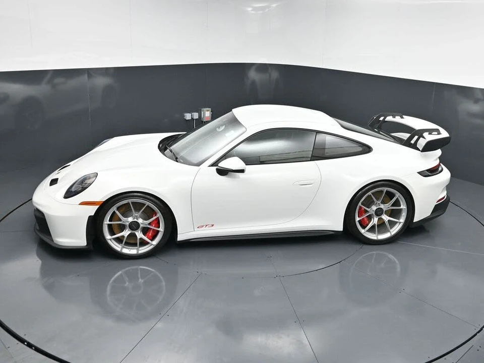 2024 Porsche 992 GT3 - Image 13 of 31