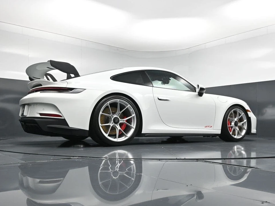 2024 Porsche 992 GT3 - Image 24 of 31