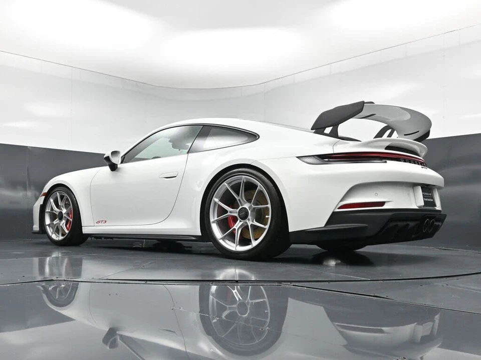 2024 Porsche 992 GT3 - Image 22 of 31