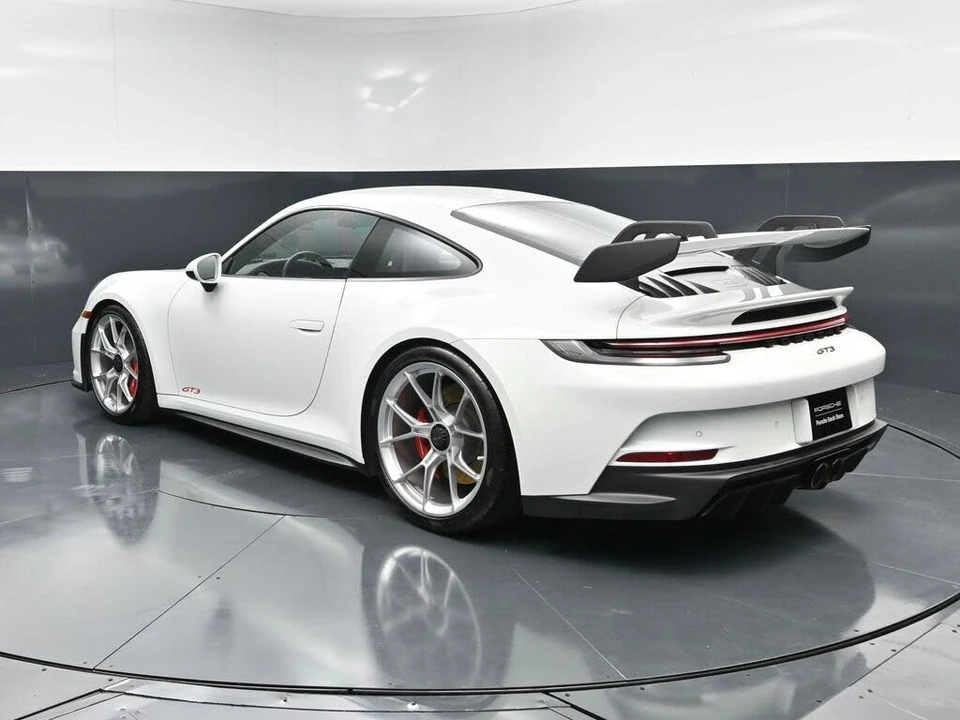 2024 Porsche 992 GT3 - Image 3 of 31