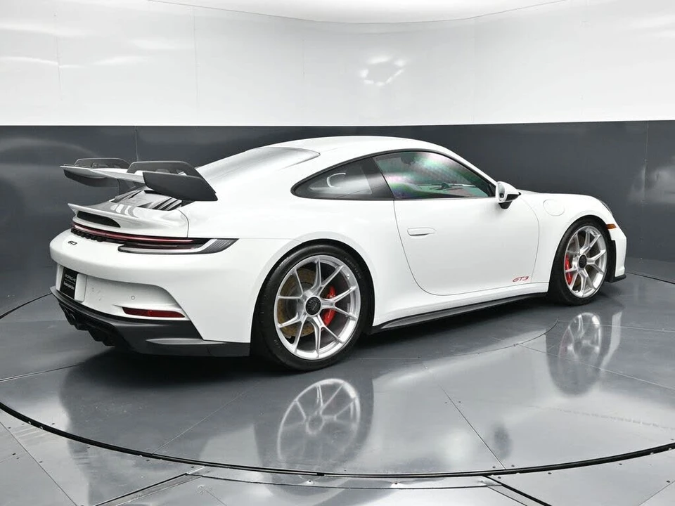 2024 Porsche 992 GT3 - Image 8 of 31