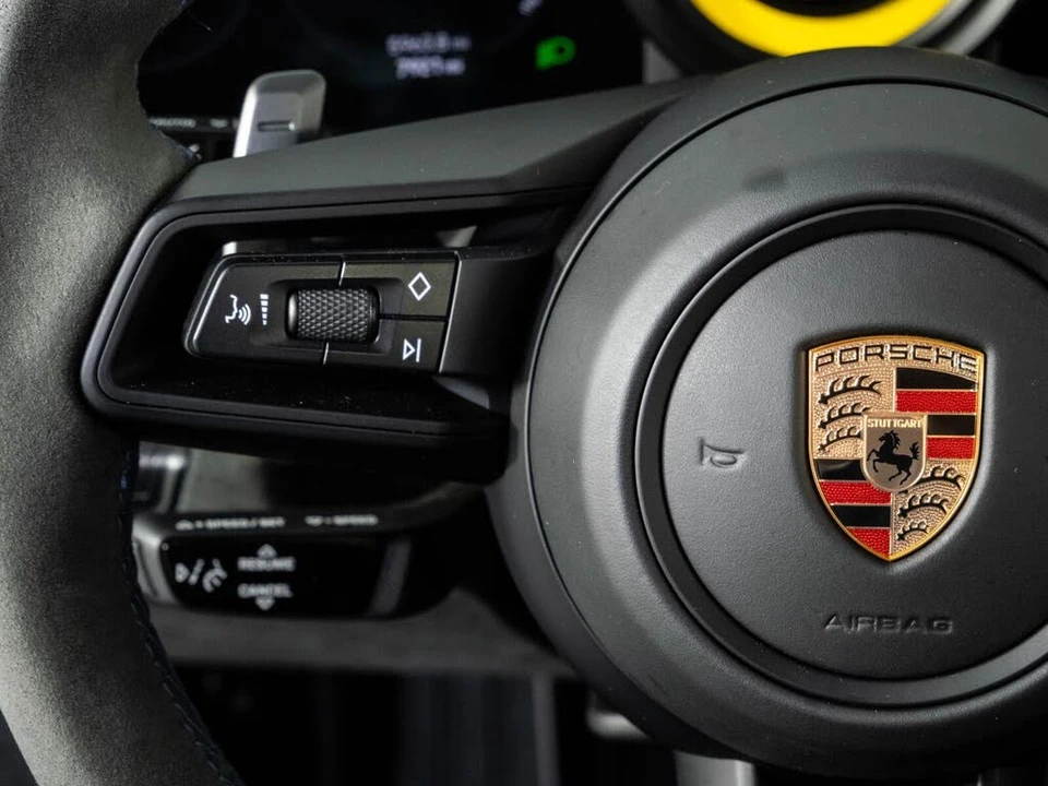 2024 Porsche 992 GT3 - Image 10 of 31