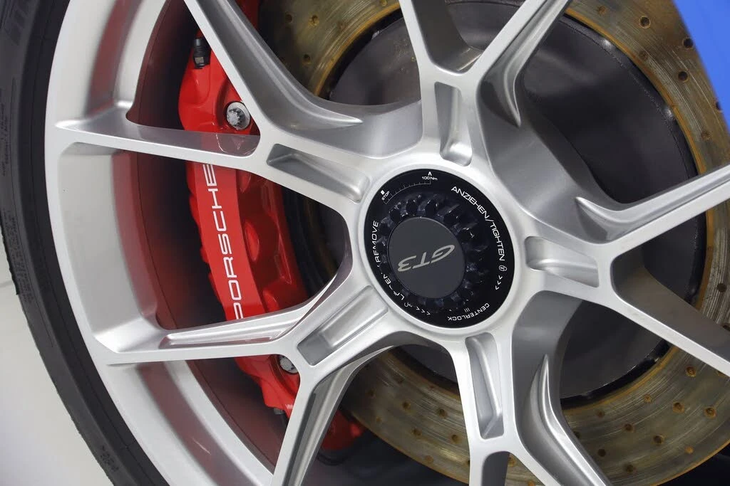 2024 Porsche 992 GT3 - Image 19 of 31