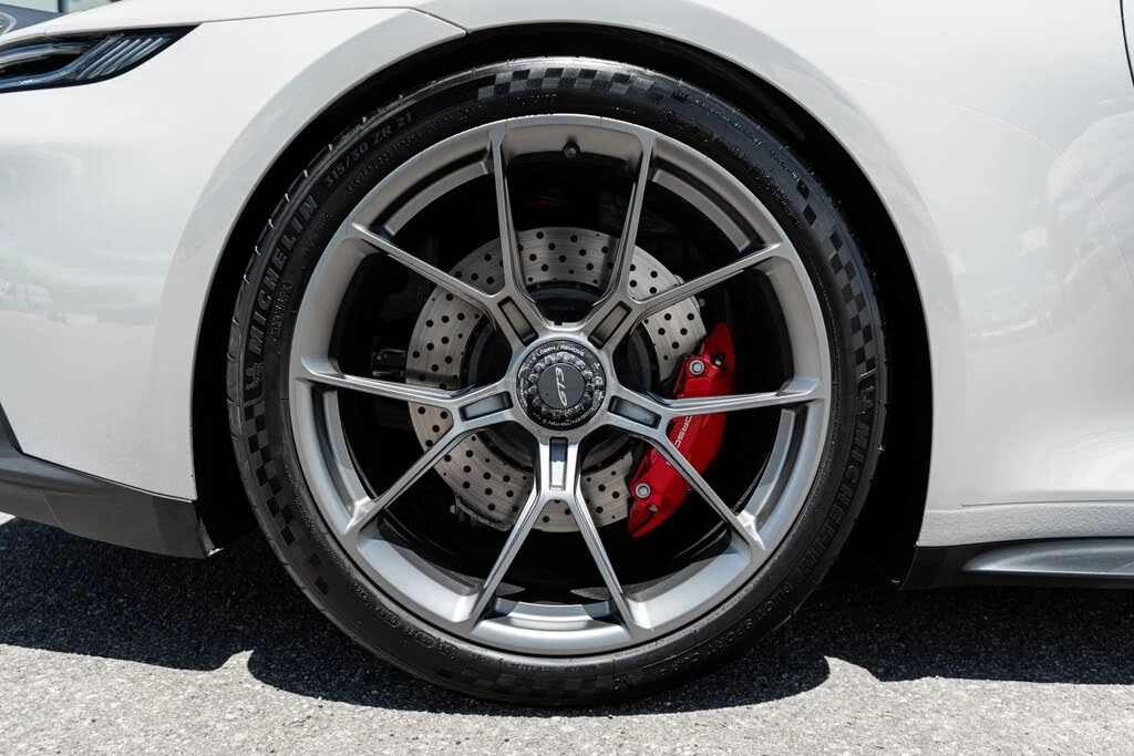 2024 Porsche 992 GT3 - Image 15 of 31
