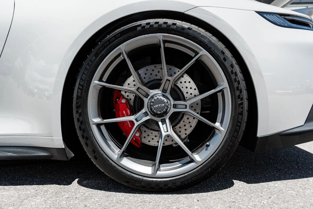 2024 Porsche 992 GT3 - Image 7 of 31