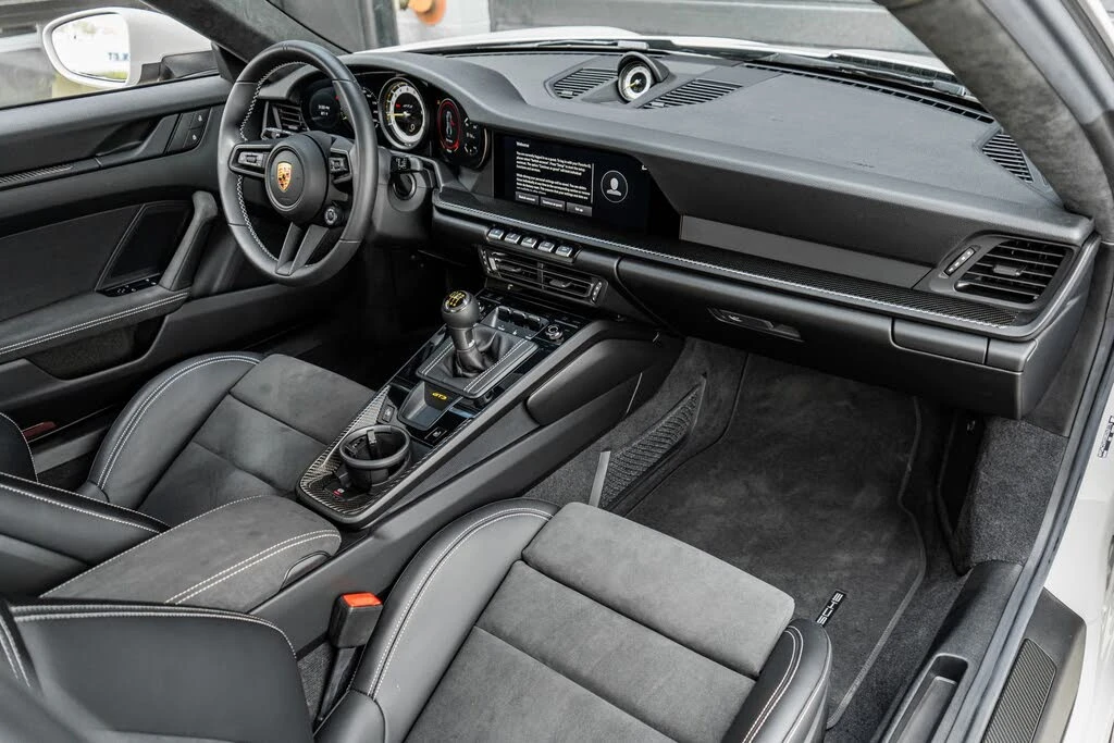 2024 Porsche 992 GT3 - Image 2 of 31