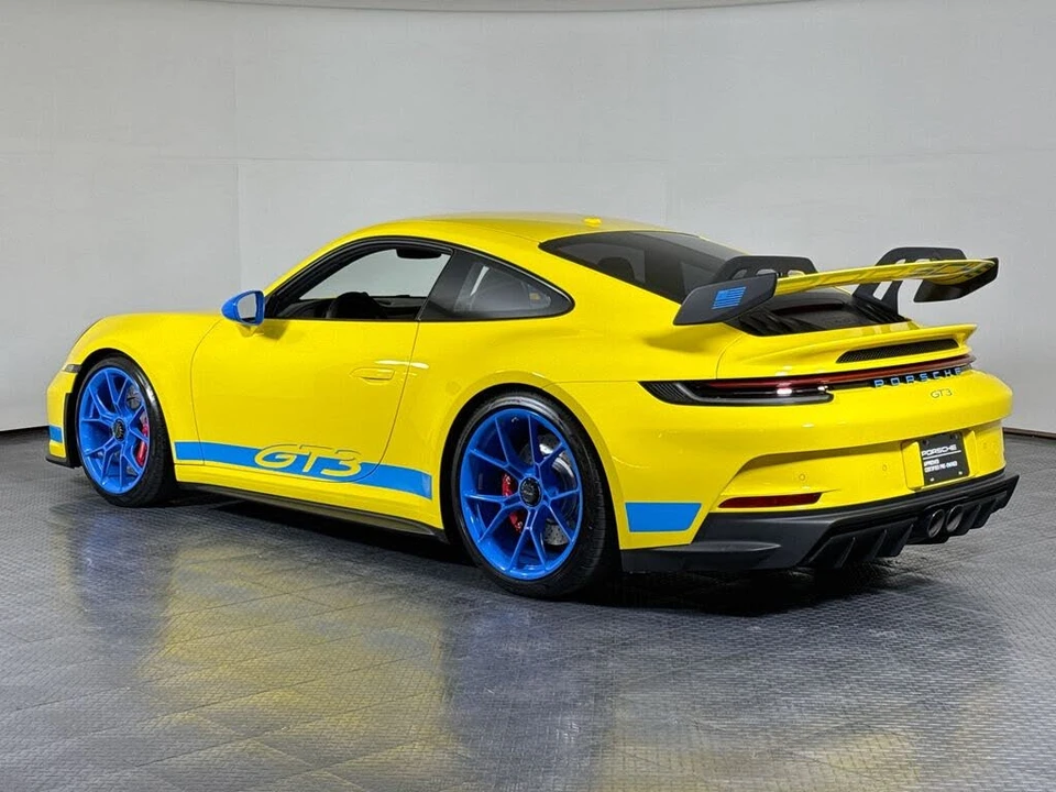 2024 Porsche 992 GT3 - Image 3 of 31