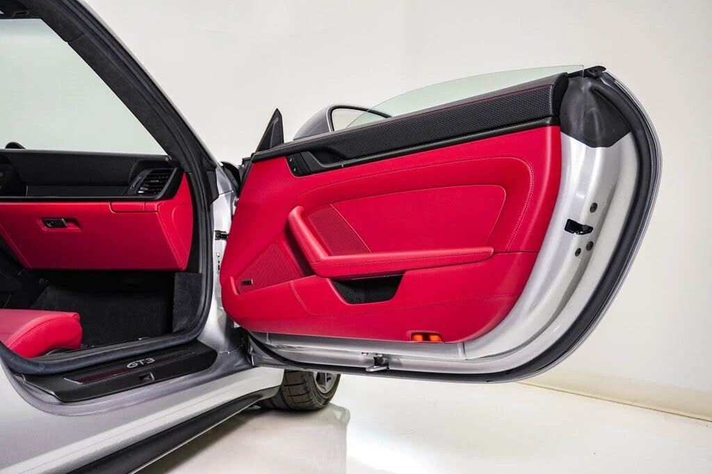 2024 Porsche 992 GT3 - Image 18 of 31