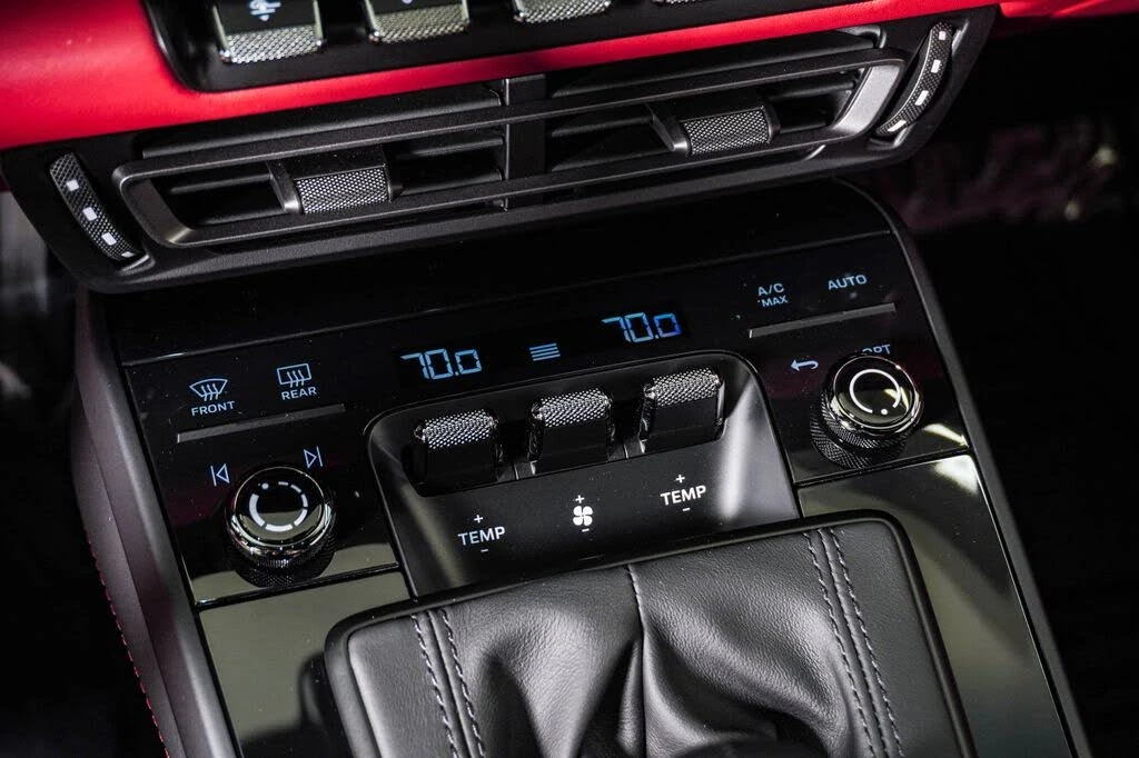 2024 Porsche 992 GT3 - Image 29 of 31