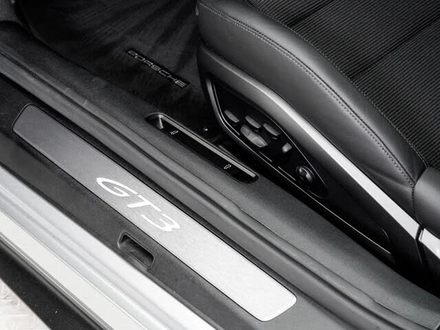 2024 Porsche 992 GT3 - Image 9 of 31