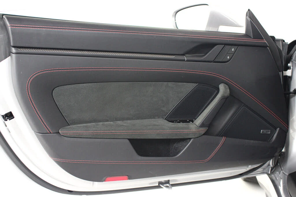 2024 Porsche 992 GT3 - Image 29 of 31