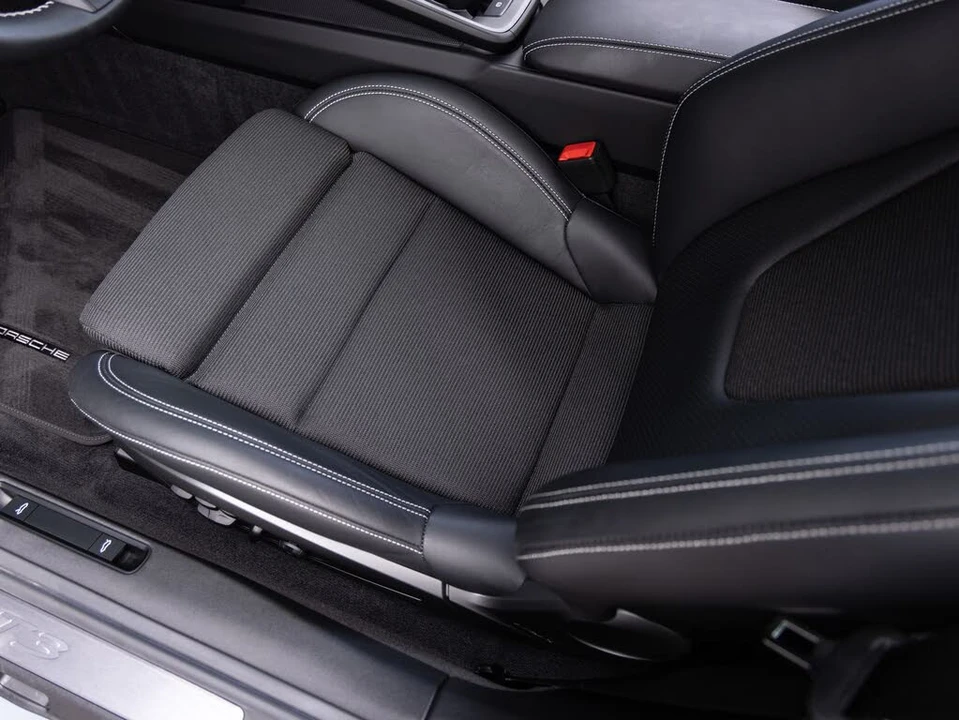 2024 Porsche 992 GT3 - Image 23 of 31