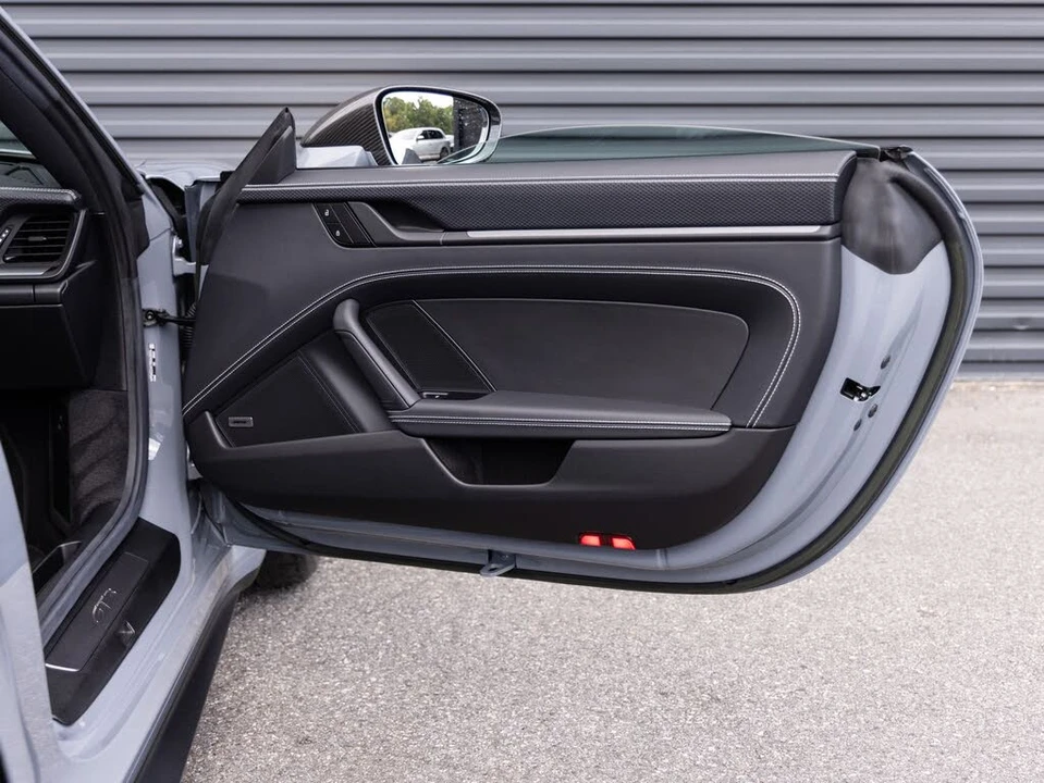 2024 Porsche 992 GT3 - Image 29 of 31