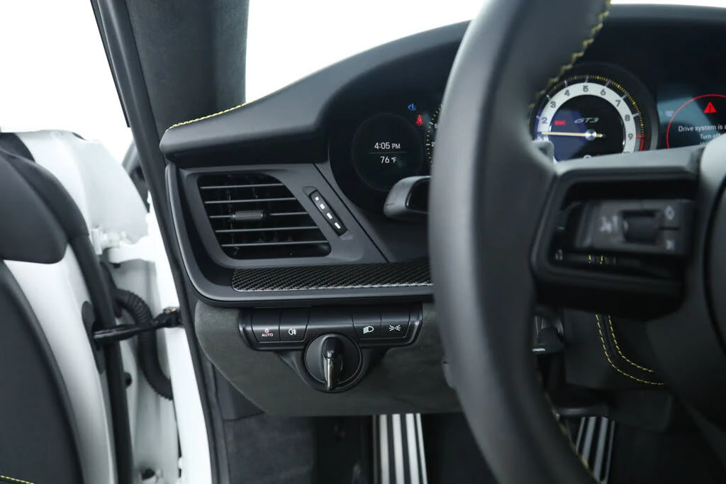 2024 Porsche 992 GT3 - Image 30 of 31