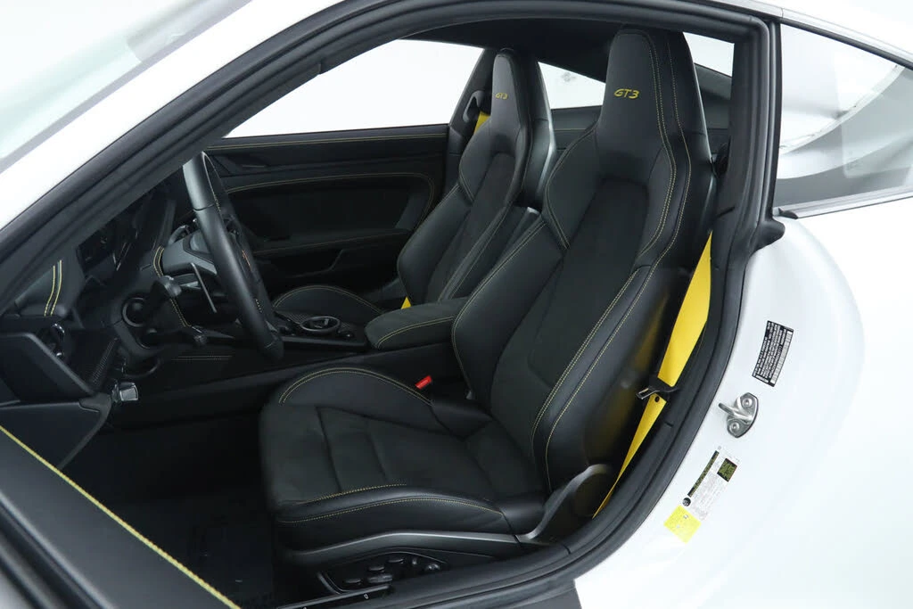 2024 Porsche 992 GT3 - Image 25 of 31