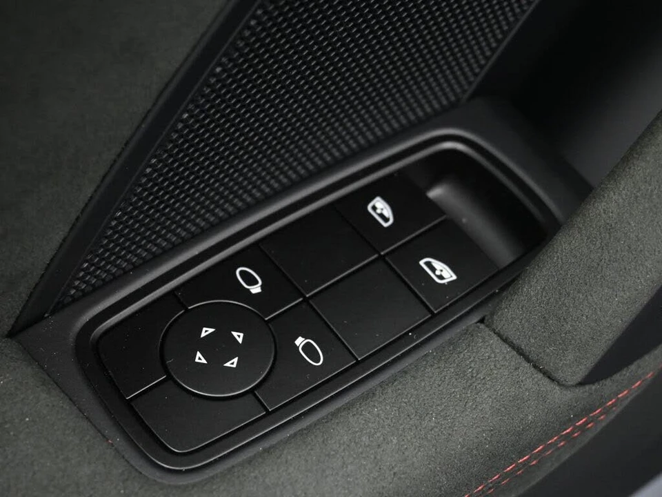 2024 Porsche 992 GT3 - Image 18 of 30