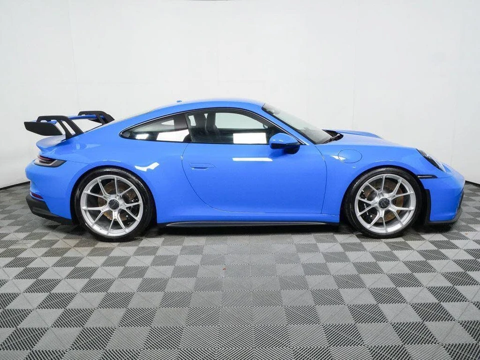 2024 Porsche 992 GT3 - Image 24 of 31