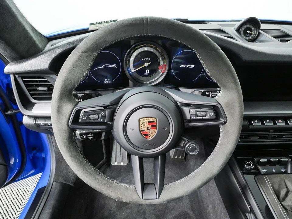 2024 Porsche 992 GT3 - Image 9 of 31
