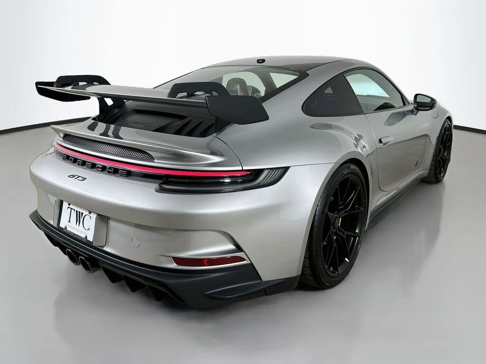 2024 Porsche 992 GT3 - Image 5 of 31