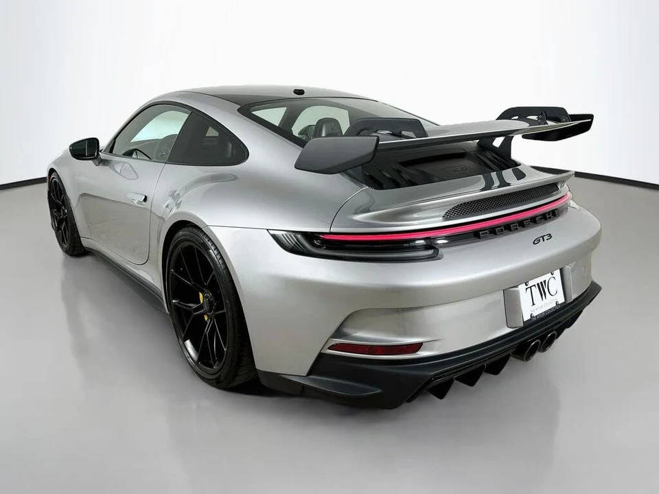 2024 Porsche 992 GT3 - Image 7 of 31