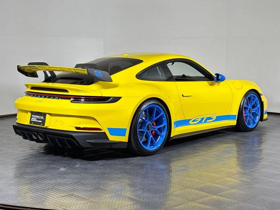 2024 Porsche 992 GT3 - Image 7 of 31