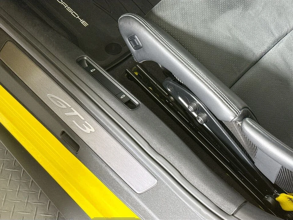2024 Porsche 992 GT3 - Image 27 of 31